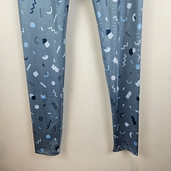BEYOND YOGA x Poketo High Waisted Long Legging Size Medium - Picture 2 of 7
